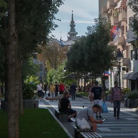 Double Decker アパート